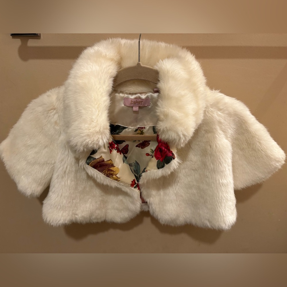 NWOT Ted Baker White Faux Fur Shrug Jacket Size 4 Toddler Girl